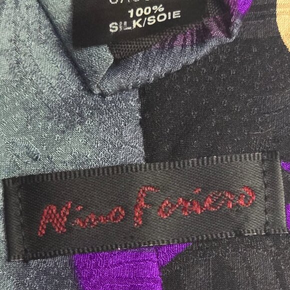 Vintage Nino Foriero – 100% Silk – Abstract Geometric Pattern -80's/90's - Picture 4 of 4